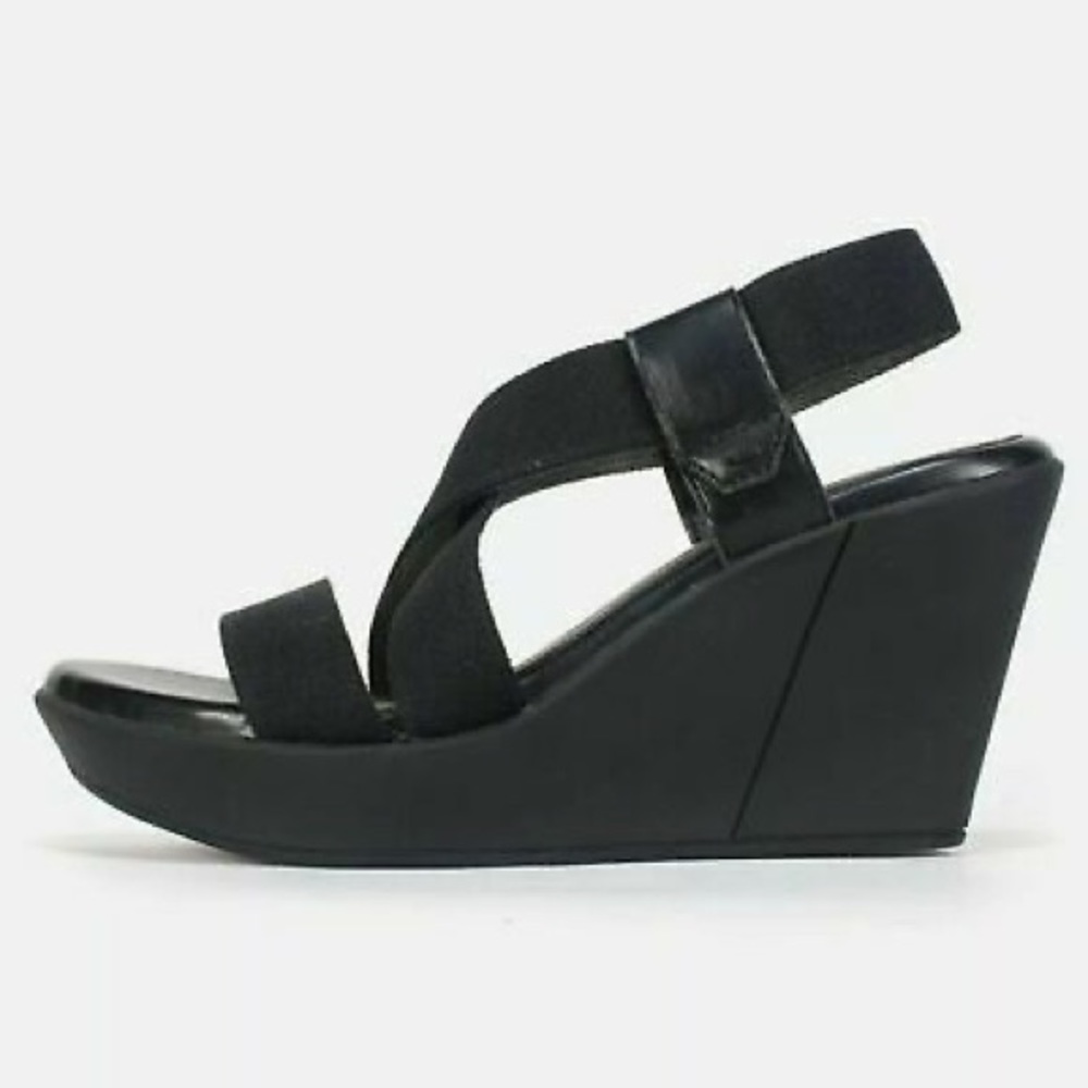 Brand New and oh so comfy.. Cliffs by White Mountain NWOT